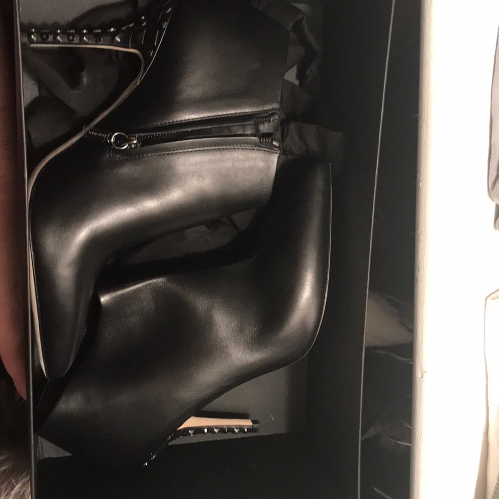New Dolce & Gabbana black leather belucci boot - Picture 6 of 9